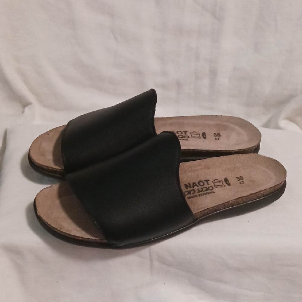 Naot Skylar Soft Black Leather Slides